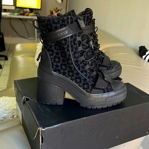 Converse Boots, good condition